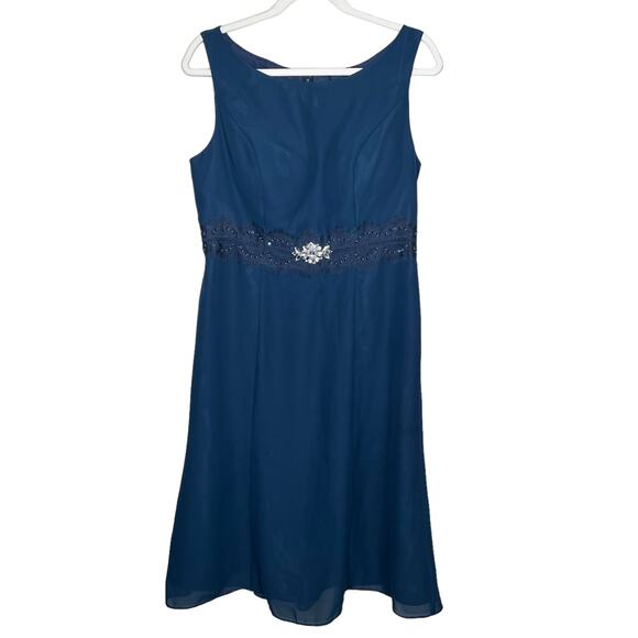 JJs House Sheath Scoop Knee-Length Chiffon Dress Beading Appliques Lace Size 12 - Picture 1 of 9